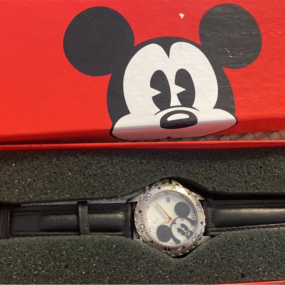 Vintage collectible Mickey Mouse watch. Never worn. From Directv. 1992.
